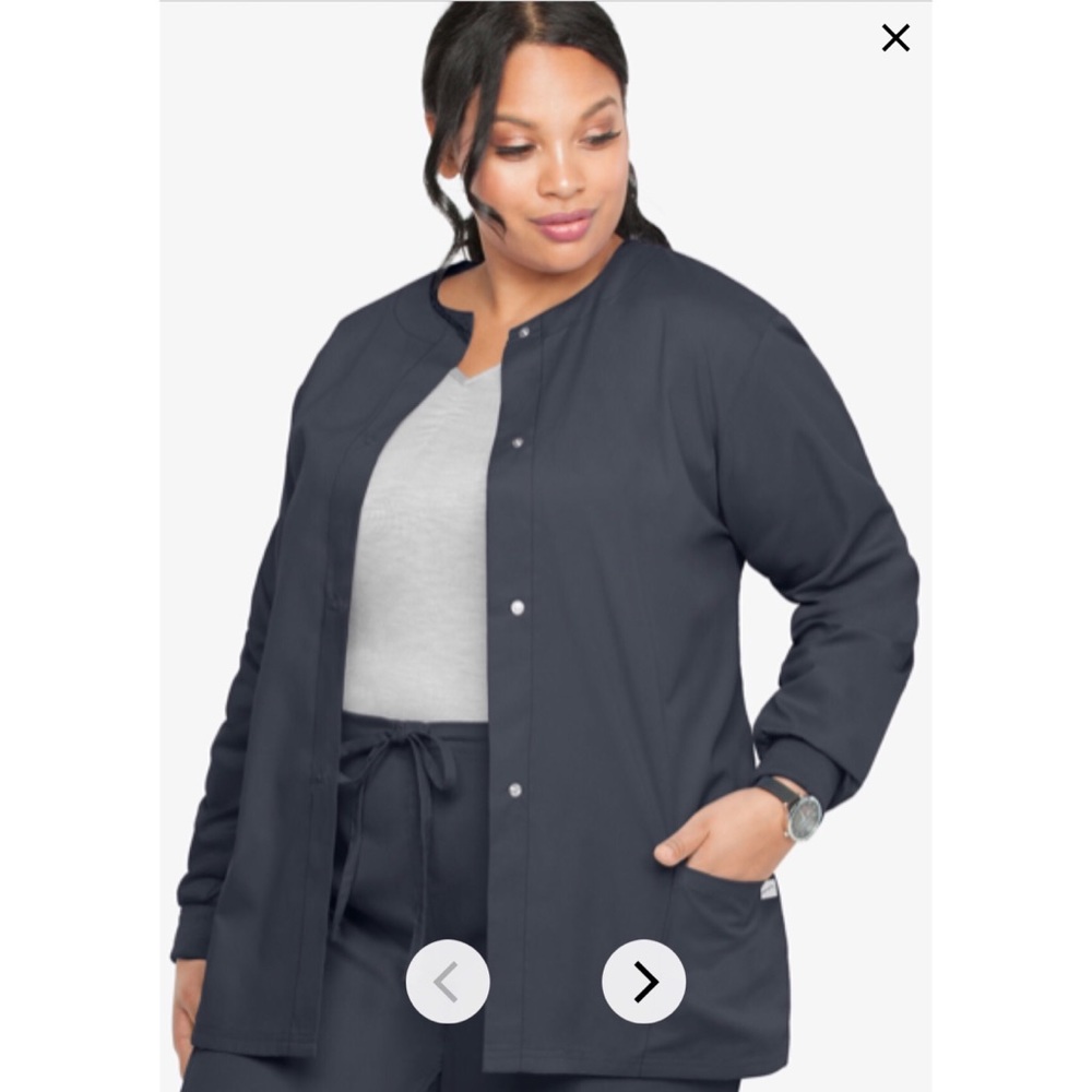Butter-Soft Core by UA™ Women's 2-Pocket Warm-Up Scrub Jacket